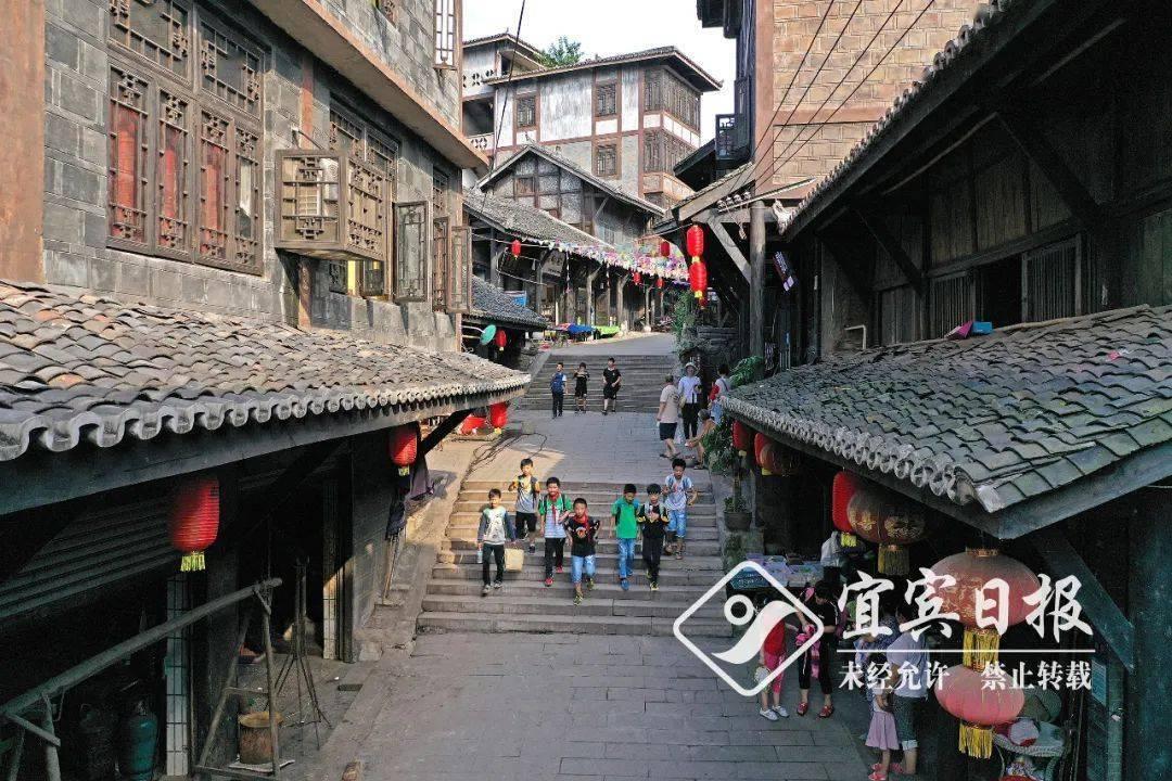 两会会客厅丨省人大代表、益阳市委书记陈竞:继续奋力书写新时代高标准的“山乡巨变”